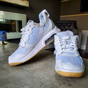 Jordan Airmax MA2 200. White and Seasame M 10.5 US